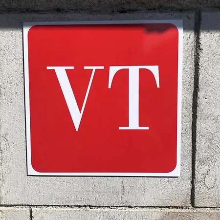 Precioso Fina La Caprichosa En Centro De *